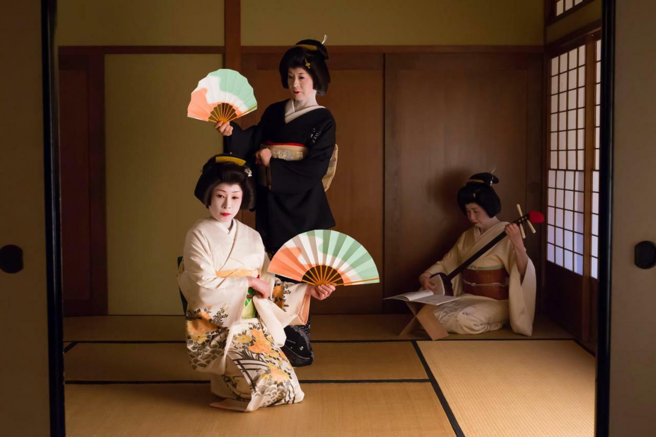 Отель Arima Onsen Motoyu Ryuusenkaku Кобе Экстерьер фото